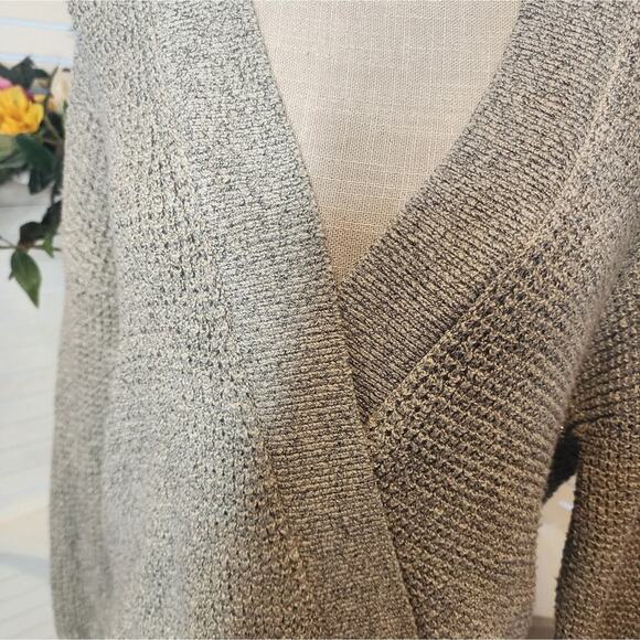 ASTR THE LABEL STEPHANIE SURPLICE SWEATER SIZE SMALL - Picture 6 of 6